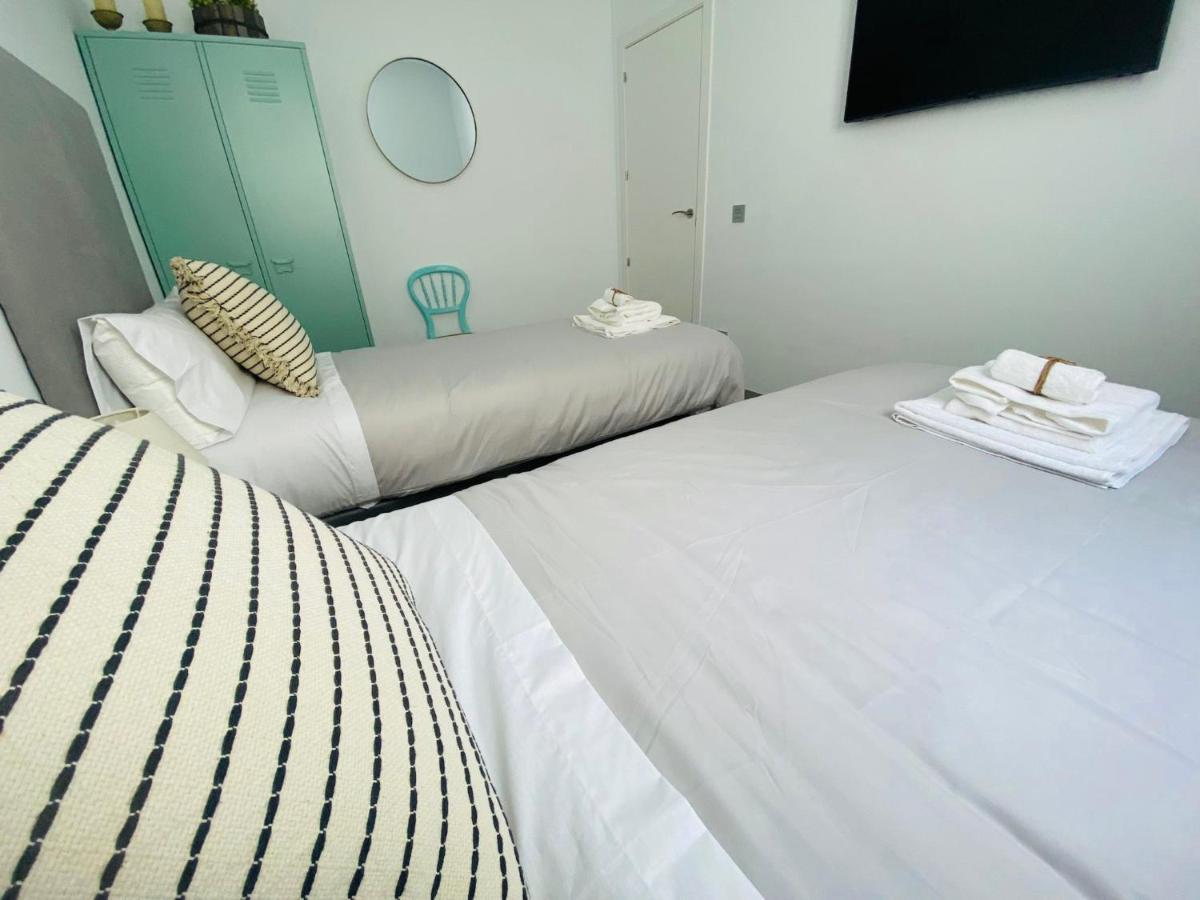 Bonito Apartamento De 2 Habitaciones Con Terraza Málaga Exterior foto