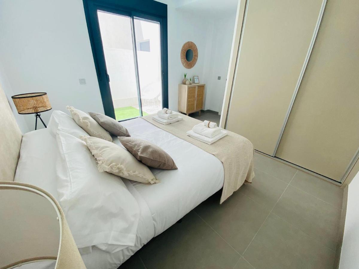 Bonito Apartamento De 2 Habitaciones Con Terraza Málaga Exterior foto