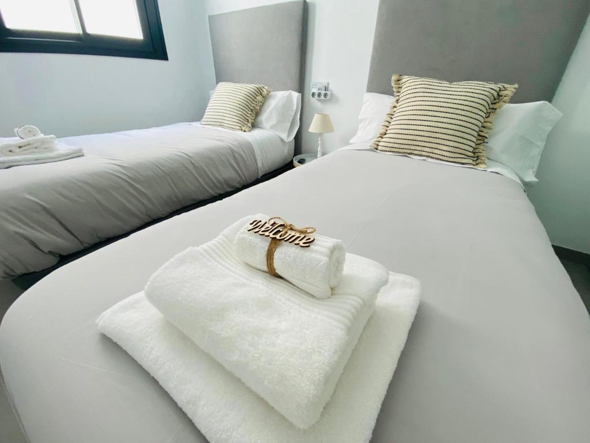Bonito Apartamento De 2 Habitaciones Con Terraza Málaga Exterior foto